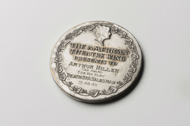 Award medal